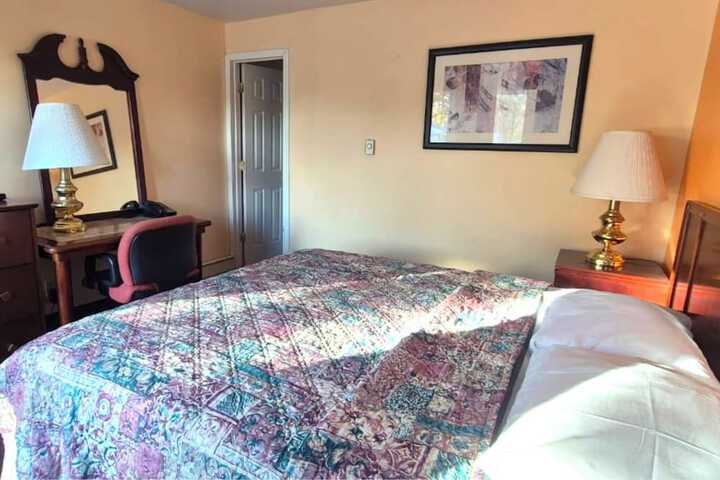 Room 8 of 44
