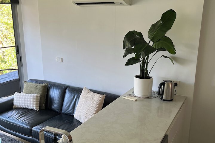 Room 12 of 66