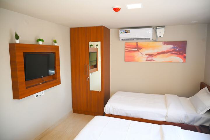 Room 4 of 19