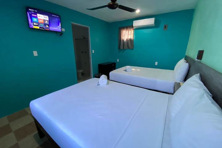 Room 6 of 33