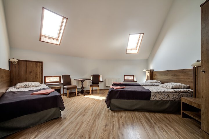 Room 18 of 25
