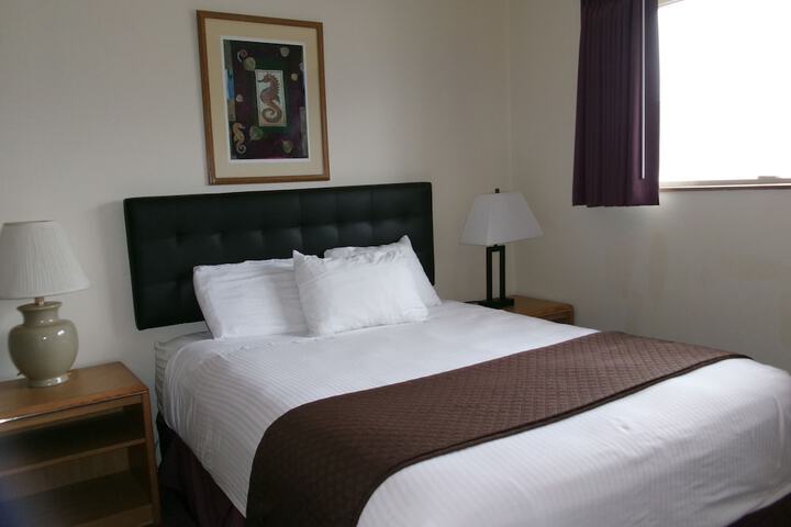 Room 12 of 165