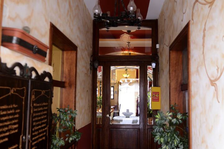 Hotel 2 of 81