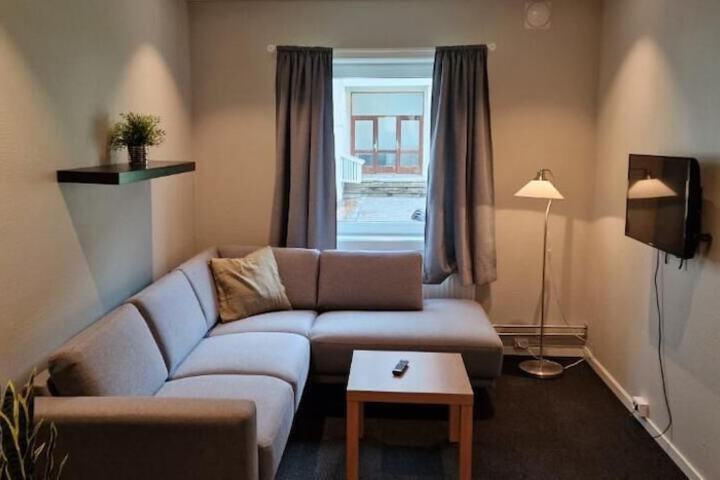 Room 2 of 27