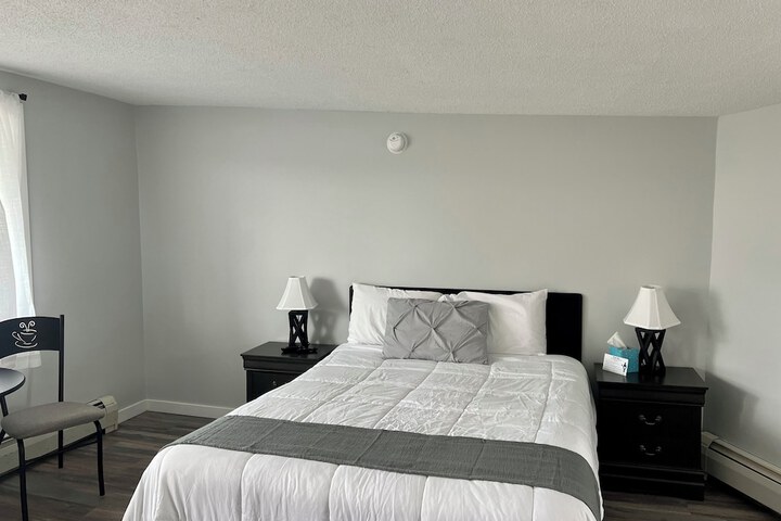 Room 4 of 11