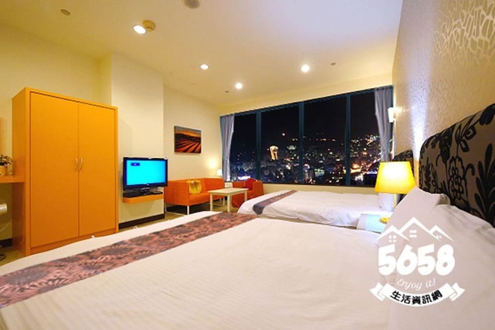 Room 21 of 58