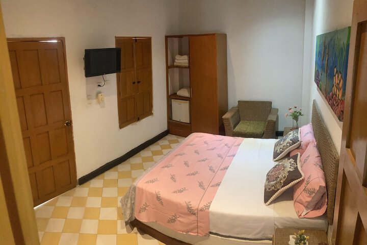 Room 6 of 23