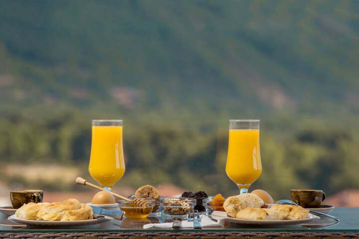 Breakfast meal