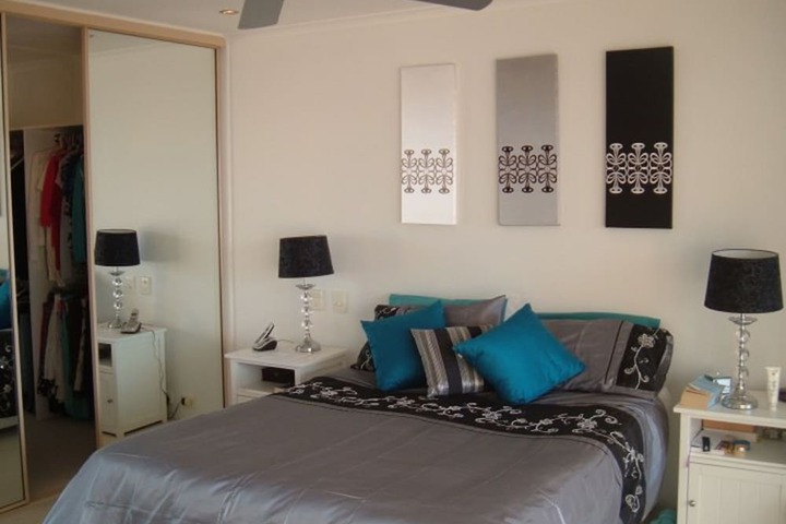 Room 2 of 26