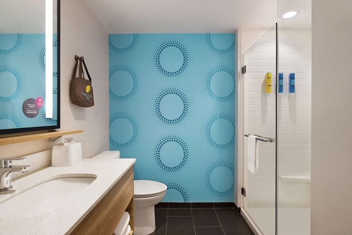 Bathroom shower