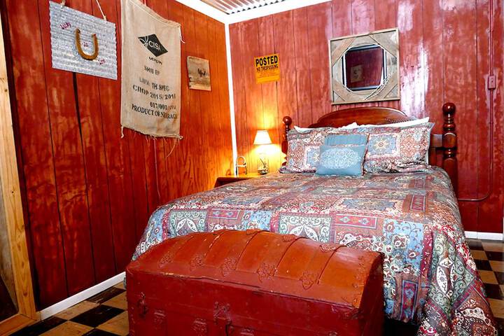 Room 34 of 101