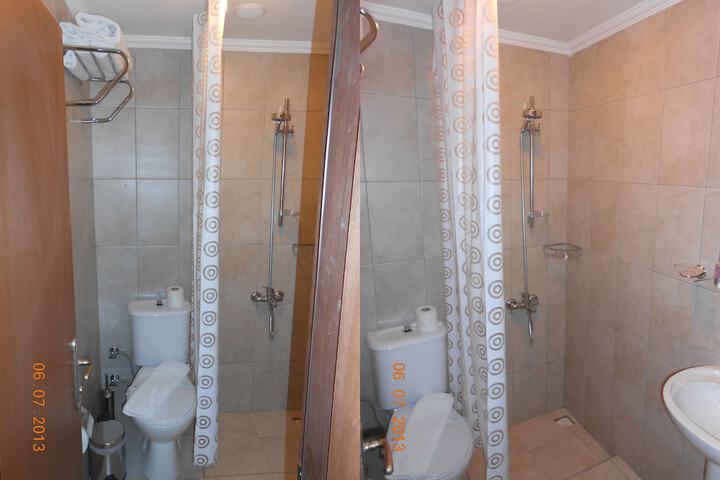 Room 15 of 97