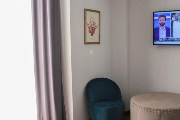 Room 7 of 93