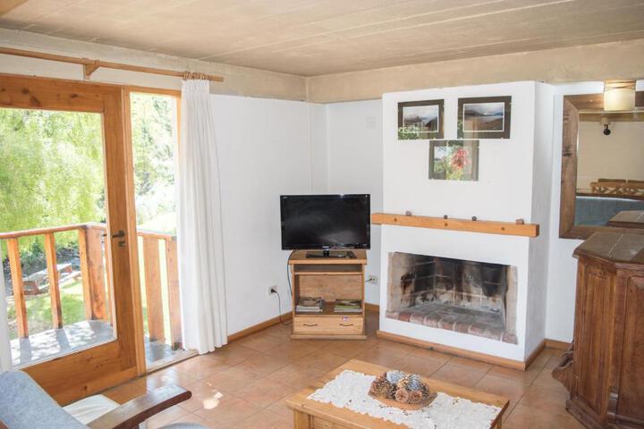 Shared lounge/TV area