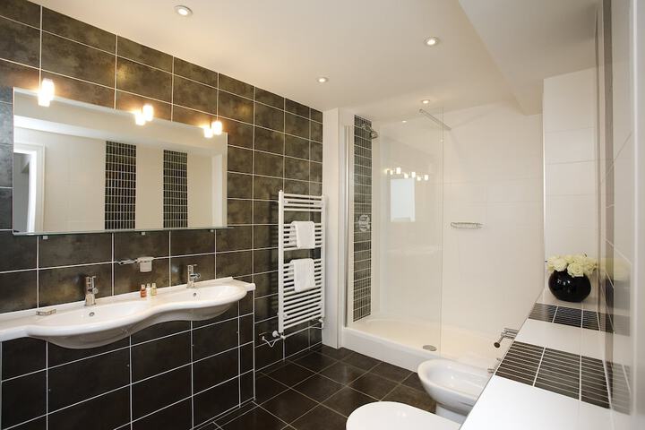 Clean Restrooms