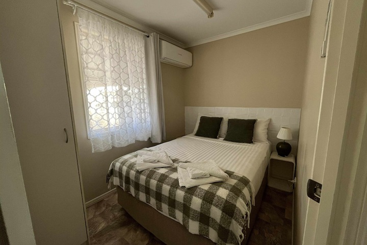 Room 21 of 96