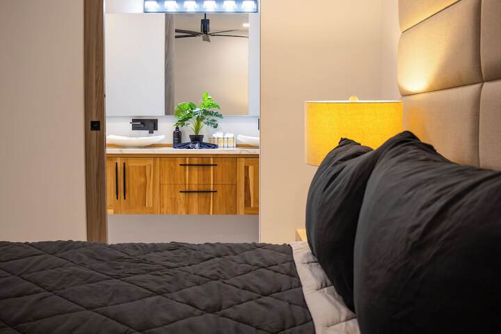 Room 8 of 36