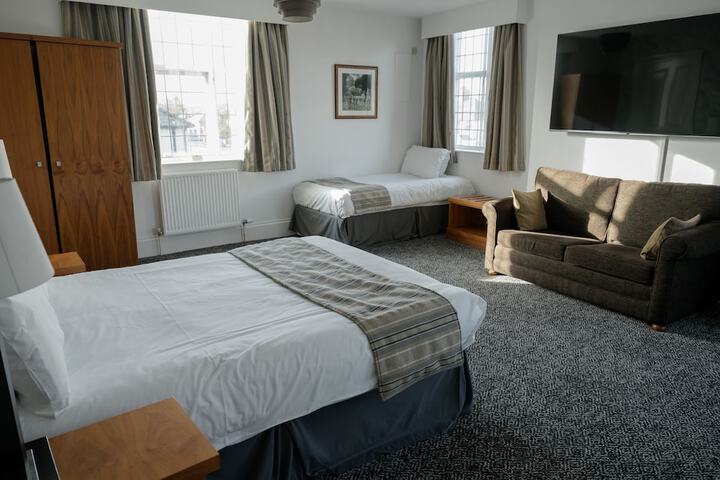 Room 8 of 44