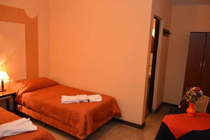 Room 13 of 38