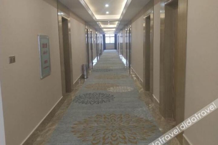 Hotel Interior 4 of 14