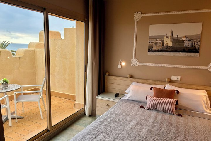 Room 9 of 37