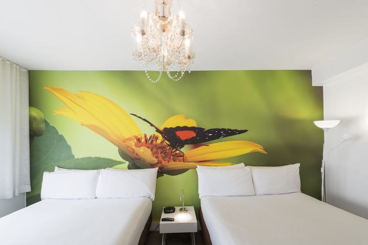 Traditional Room 2 Queen Beds (7 of 7)