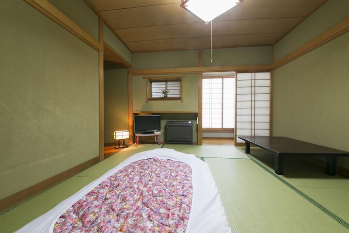 Room 6 of 42