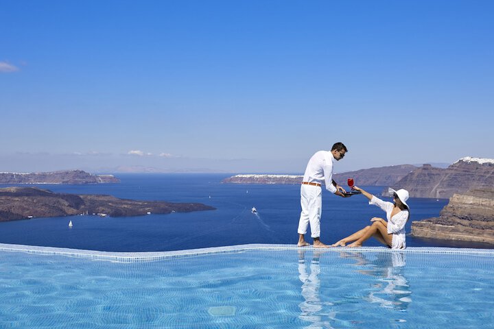 Suites of the Gods Cave Spa