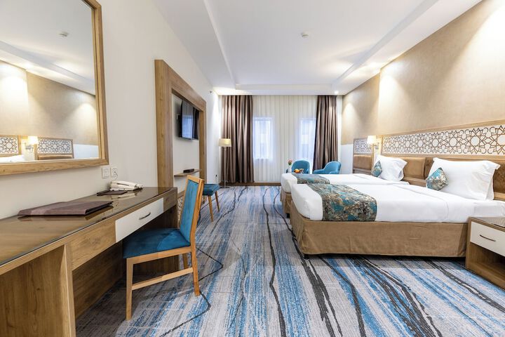Room 34 of 74