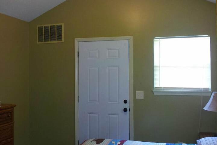 Room 6 of 21