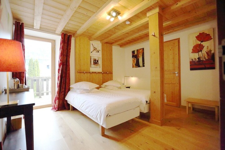 Room 7 of 60