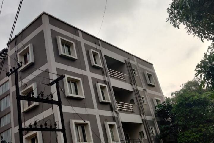 Goroomgo Morya Classic Bhubaneswar