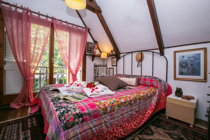 Room 4 of 39