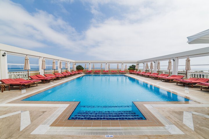 Pool 47 of 133
