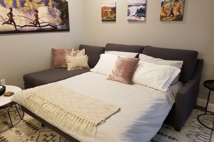 Room 3 of 28