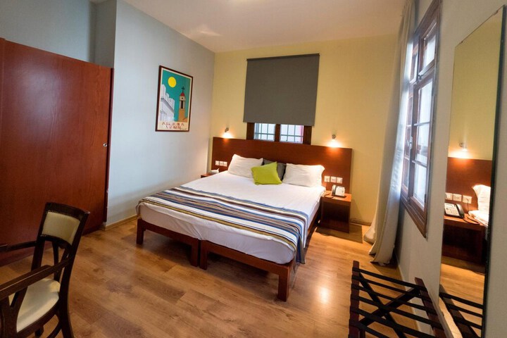 Room 17 of 56
