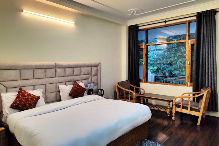 Room 10 of 38
