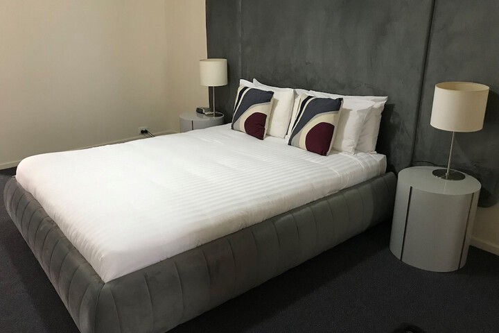 Room 13 of 66