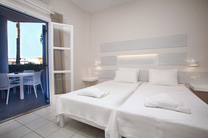 Room 12 of 49