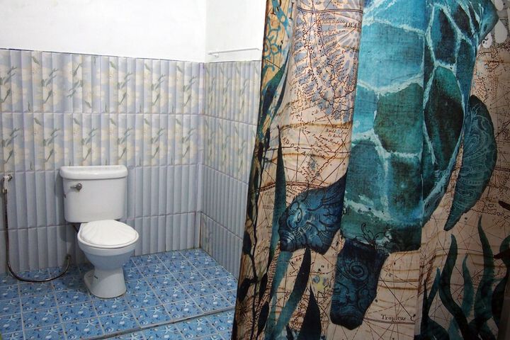 Room 72 of 106