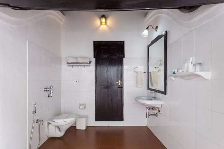 Room 49 of 95