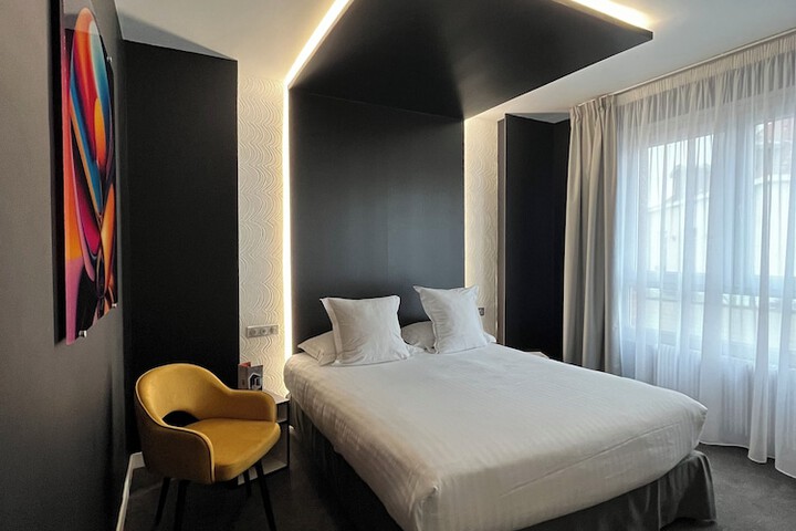 Room 31 of 62