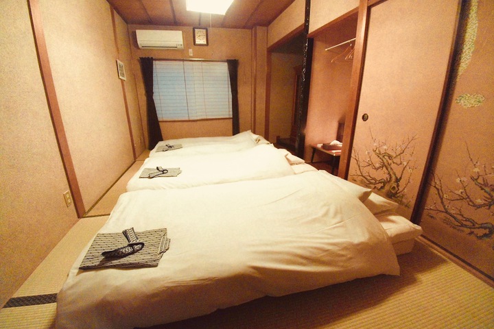 Room 4 of 54