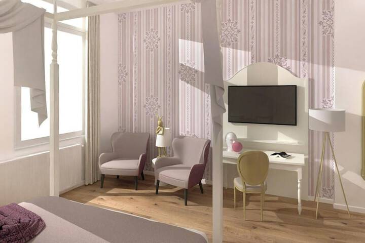 Room 10 of 38