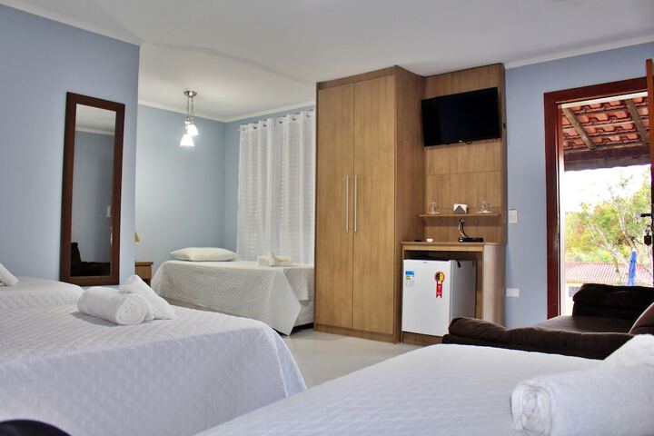 Room 8 of 43