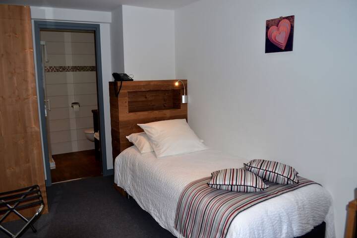 Room 14 of 51