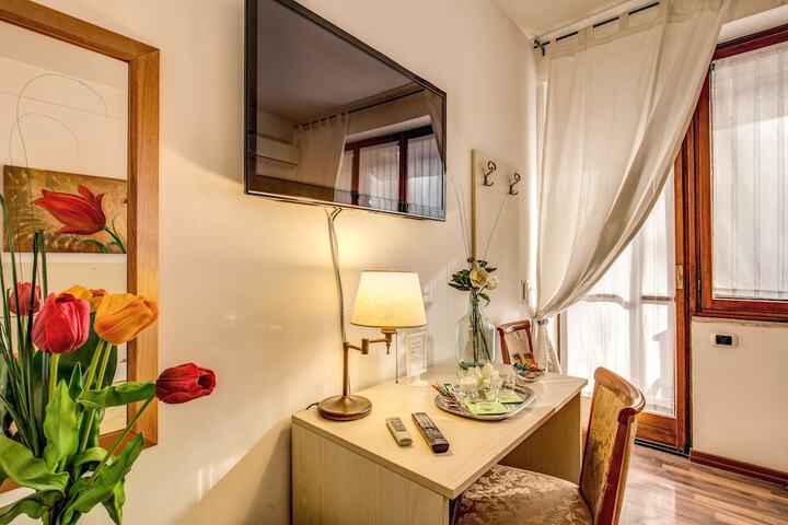 Room 10 of 31