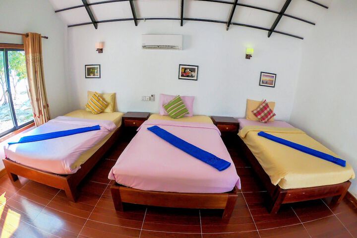 Room 33 of 62