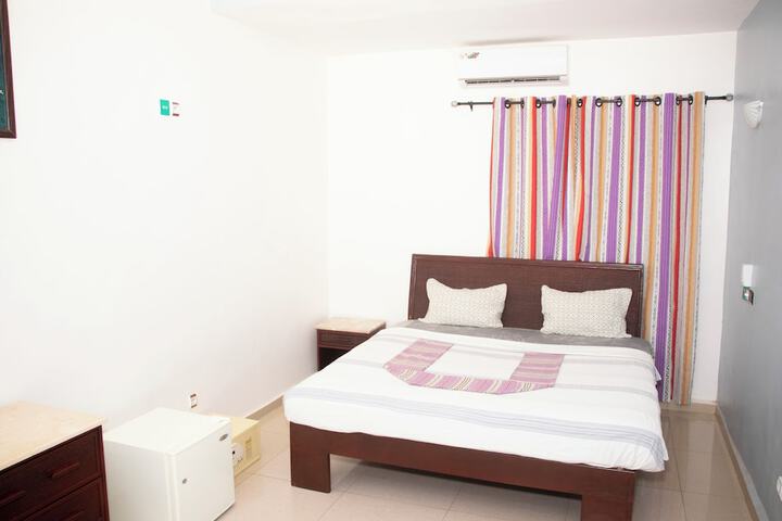 Room 14 of 50