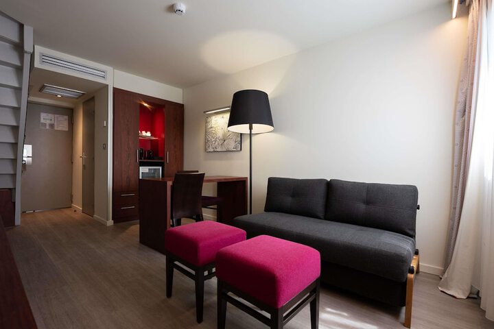 Room 47 of 106